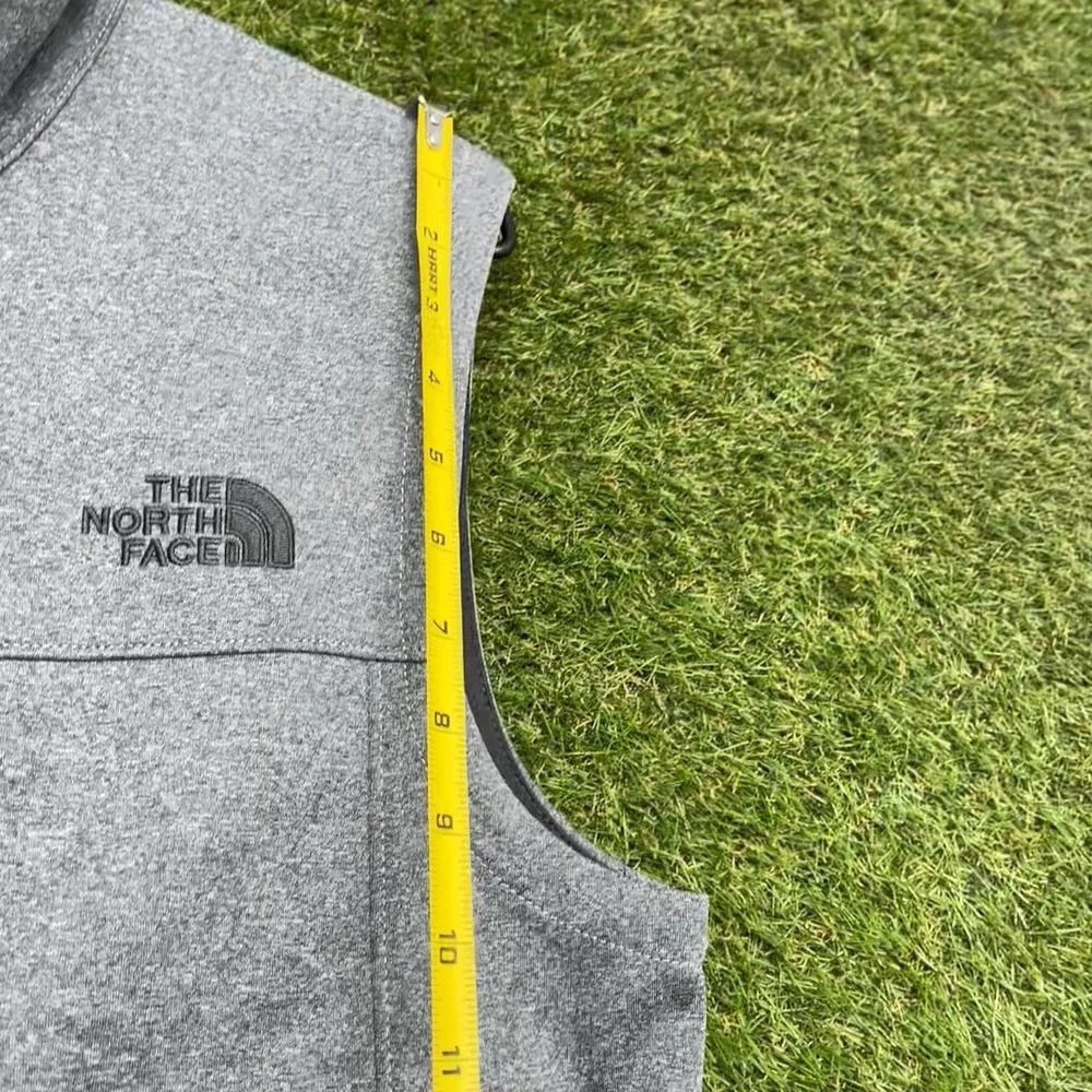 The North Face Apex Canyonwall Vest Mens Small Gray Zip Up Eco Softshell NEW